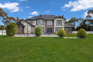 665 Riddell Road Sunbury VIC 3429 - Image 2