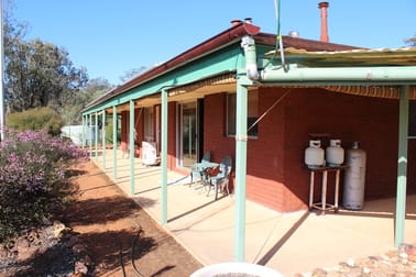 Click to view all images 35 Boyagerring Rd Toodyay WA 6566 - Image 1