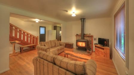 20 Jenico Street Queenstown TAS 7467 - Image 2