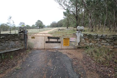 65 Holleys Road Tenterfield NSW 2372 - Image 1