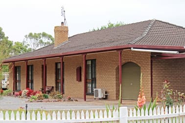9 Coustleys Road Homerton VIC 3304 - Image 1