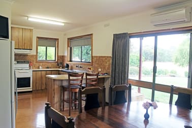 9 Coustleys Road Homerton VIC 3304 - Image 3