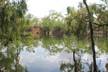 195 Crater Lake Road Batchelor NT 0845 - Image 1