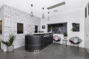 15 Elliott Court Hillcrest QLD 4118 - Image 2