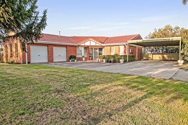170 Thewlis Road Pakenham VIC 3810 - Image 2