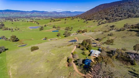 202 Jarvis Lane Kergunyah VIC 3691 - Image 1