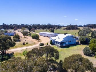 Click to view all images 154 Wattle Gully Road Great Western VIC 3374 - Image 1