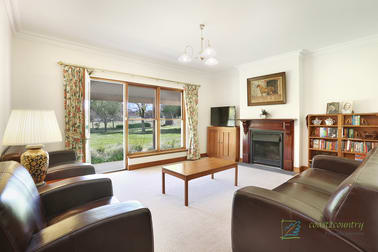 69 Moore Road Woodside SA 5244 - Image 2