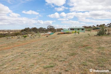 59 Paces Lane Rowsley VIC 3340 - Image 3