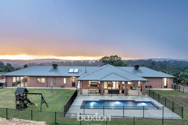 60 Hewitts Road Linton VIC 3360 - Image 1
