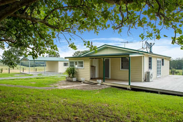 3315 Clarence Town Road, BROOKFIED Via Clarence Town NSW 2321 - Image 1