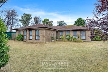 4 Kingston Court Smythes Creek VIC 3351 - Image 2