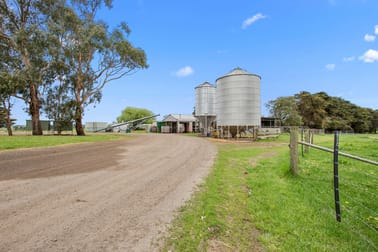 320 Glengleeson West Road Macarthur VIC 3286 - Image 2