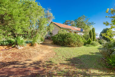 751 Mundays Road Williams WA 6391 - Image 1