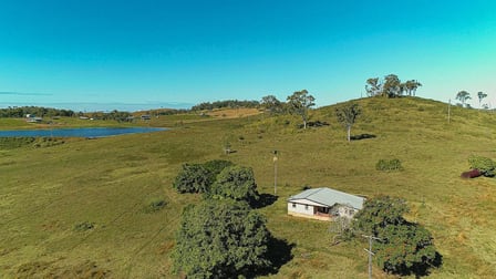 552 Hay Point Road Alligator Creek QLD 4740 - Image 2