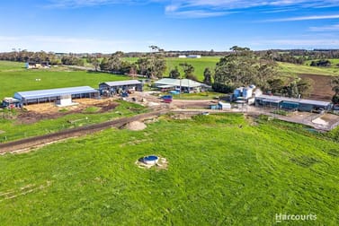102 Daveys Road Willow Grove VIC 3825 - Image 1