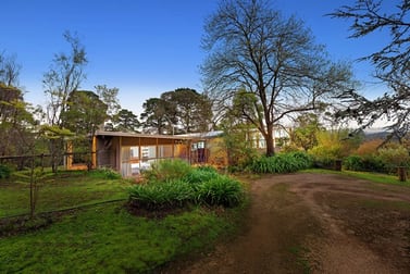 15 Cochranes Lane Hurstbridge VIC 3099 - Image 1
