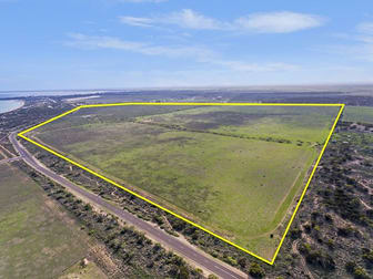 327 Decres Bay Road Ceduna SA 5690 - Image 1