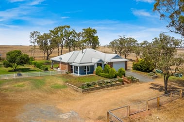 99 Shepperd Road Vale View QLD 4352 - Image 2