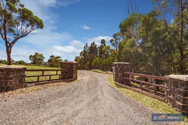 325 North Mountain Road Heathcote Junction VIC 3758 - Image 2
