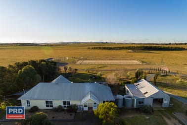 137 Leahys Lane Lake Bathurst NSW 2580 - Image 2