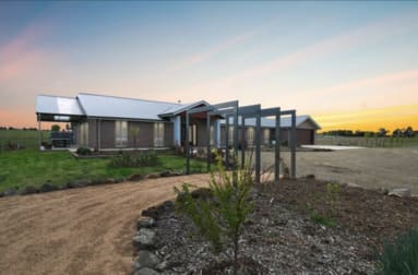 374 Burns Road Armidale NSW 2350 - Image 2