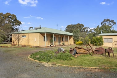 301 Logan-Wedderburn Road Wedderburn VIC 3518 - Image 1