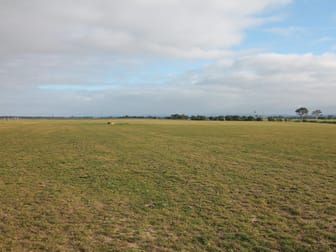 205 Buchanans Road Bairnsdale VIC 3875 - Image 2