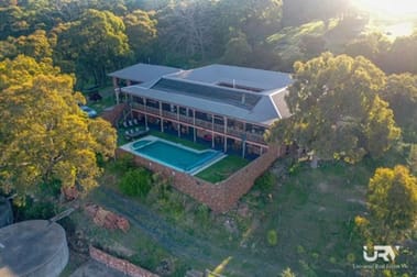 Click to view all images 130 Monument Road Kilmore VIC 3764 - Image 1