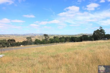 26 Shearsby Crescent Yass NSW 2582 - Image 2