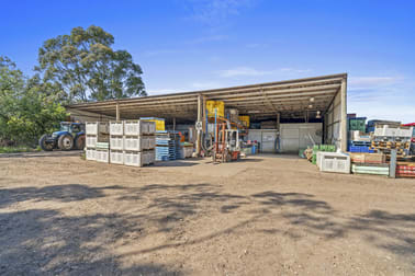 2/75 Stewarts Lane Stratford VIC 3862 - Image 3