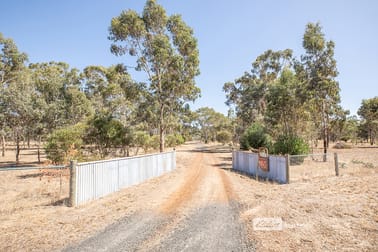 65 Rifle Range Road Edenhope VIC 3318 - Image 3