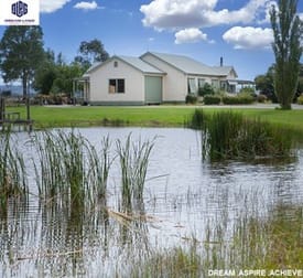 40 SOLDIERS ROAD Pakenham South VIC 3810 - Image 1