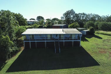 202 CHURCHILL STREET Childers QLD 4660 - Image 2
