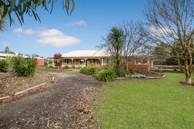 Click to view all images 35 Leahys Road Kilmore VIC 3764 - Image 1