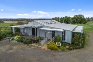300 North Redesdale Road Redesdale VIC 3444 - Image 3