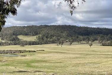CA 8 Boundary Road Woodend North VIC 3442 - Image 1