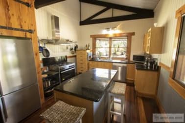 21 Kelly Road Spring Creek QLD 4343 - Image 2