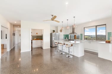 Click to view all images 60 Woodlands Place Upper Plenty VIC 3756 - Image 3
