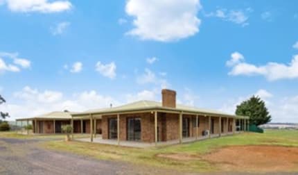 220 Camerons Road Coimadai VIC 3340 - Image 1