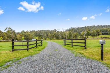 325 Forest Road Labertouche VIC 3816 - Image 2