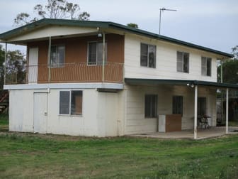 Click to view all images AUCTION - 275 ACRES GRAZING COUNTRY Kaimkillenbun QLD 4406 - Image 3