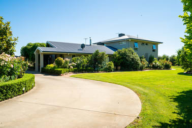 531 Snow Road Laceby VIC 3678 - Image 2