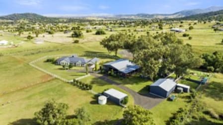4 Bournes Lane Tamworth NSW 2340 - Image 1