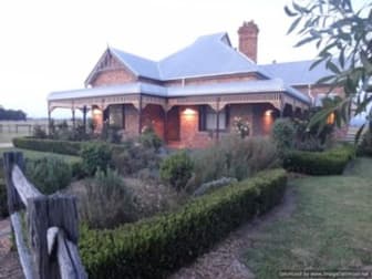 Click to view all images 445 Races Lane Bairnsdale VIC 3875 - Image 1