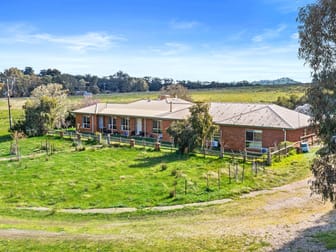 525 Highlands Road Whiteheads Creek VIC 3660 - Image 2