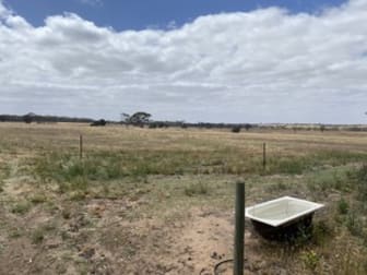 Click to view all images 3366 Quairading-York Hwy York WA 6302 - Image 3