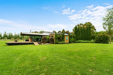 202 Gibsons Road Sale VIC 3850 - Image 1