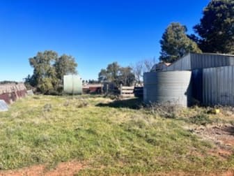 Click to view all images 58 Price Road Peterborough SA 5422 - Image 2