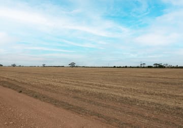 Section 495 Stenning Road Paskeville SA 5552 - Image 2